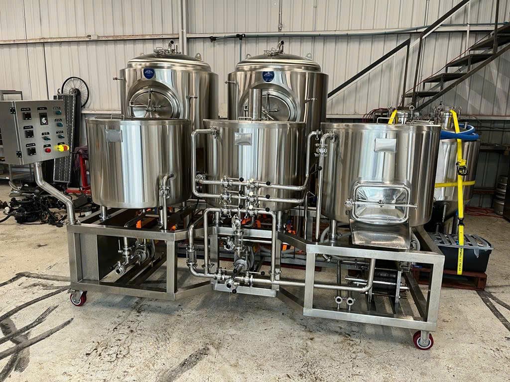 Hệ thống nấu bia 200L/mẻ trọn bộ (3 nồi + nồi nước nóng · 5 tank)